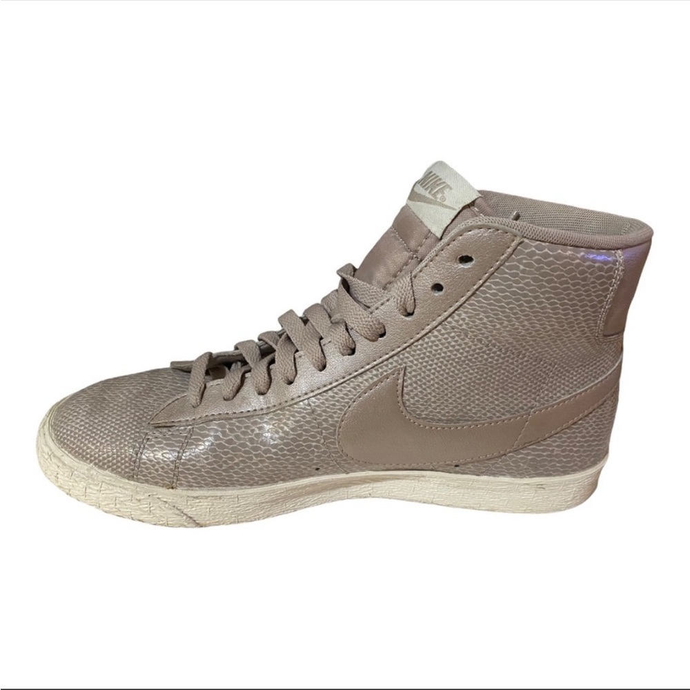 Nike Women's Blazer Mid Leather Premium (Snake) 685225-100 Size 9